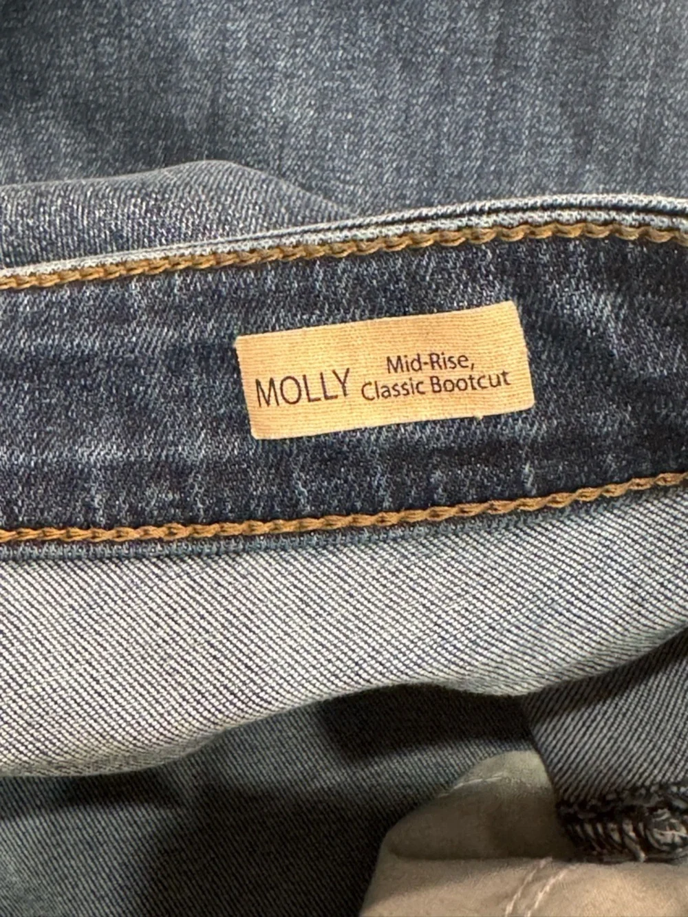 Mavi dark wash women's jeans in a bootcut or straight-leg style size 30/30